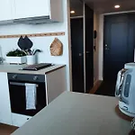 Loft Style Apartment- Free Parking- Free Gym- Keyless Access 公寓 *