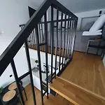Loft Style Apartment- Free Parking- Free Gym- Keyless Access