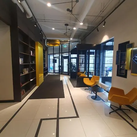 아파트 Loft Style Apartment- Free Parking- Free Gym- Keyless Access