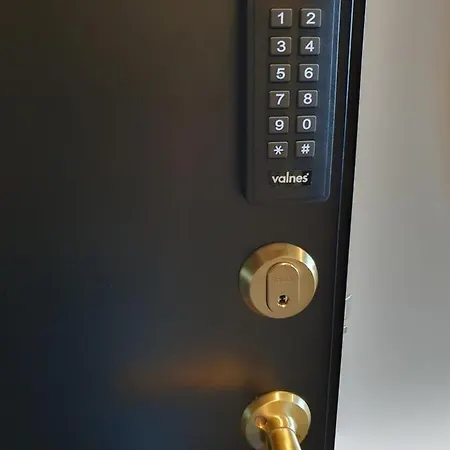 Apartment Loft Style Apartment- Free Parking- Free Gym- Keyless Access Tartu