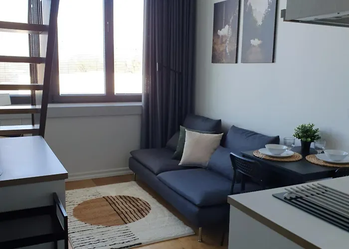 Loft Style Apartment- Free Parking- Free Gym- Keyless Access 公寓